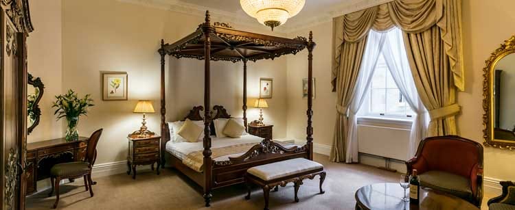 Doxford-hall-4-poster-bed