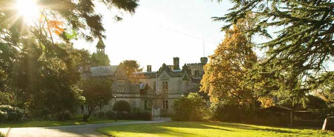 hampton-manor-exterior