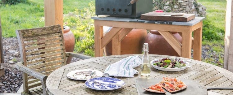 Dimpsey alfresco dining