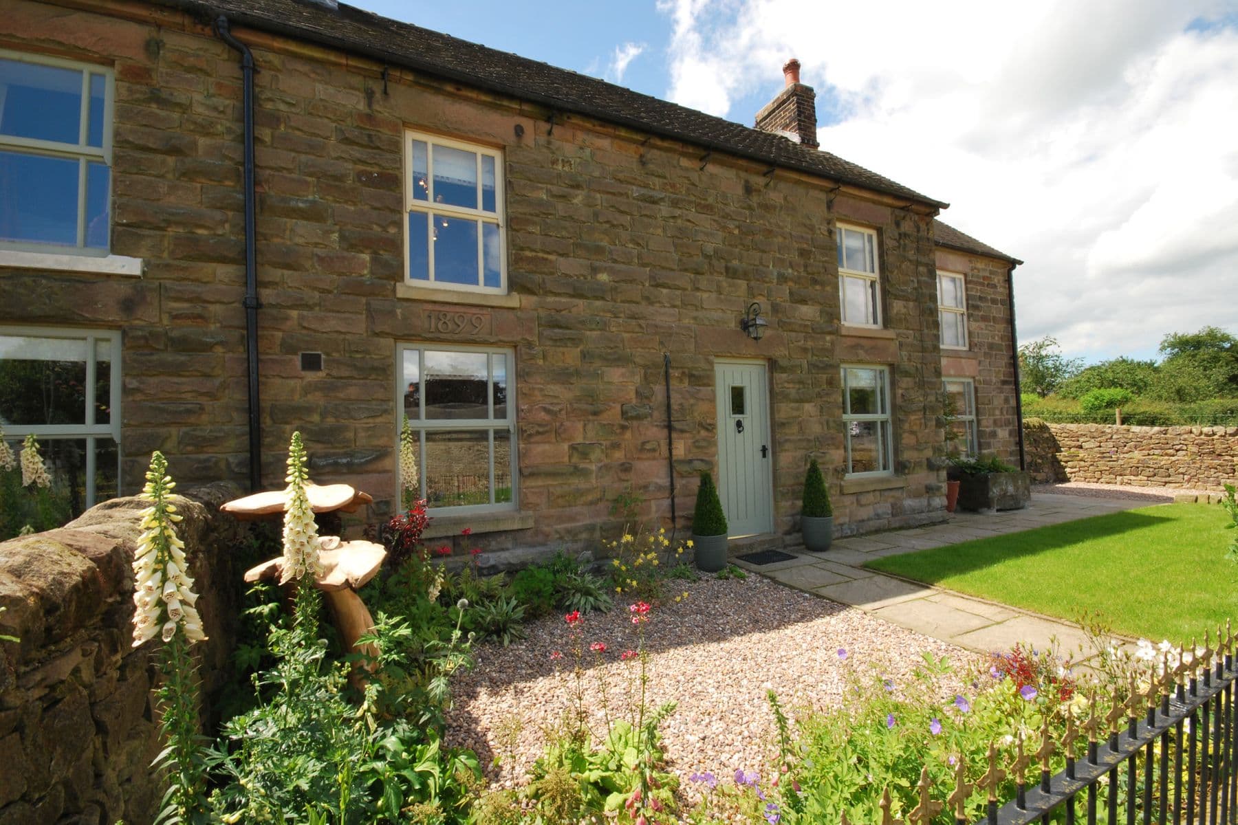Honeysuckle cottage exterior