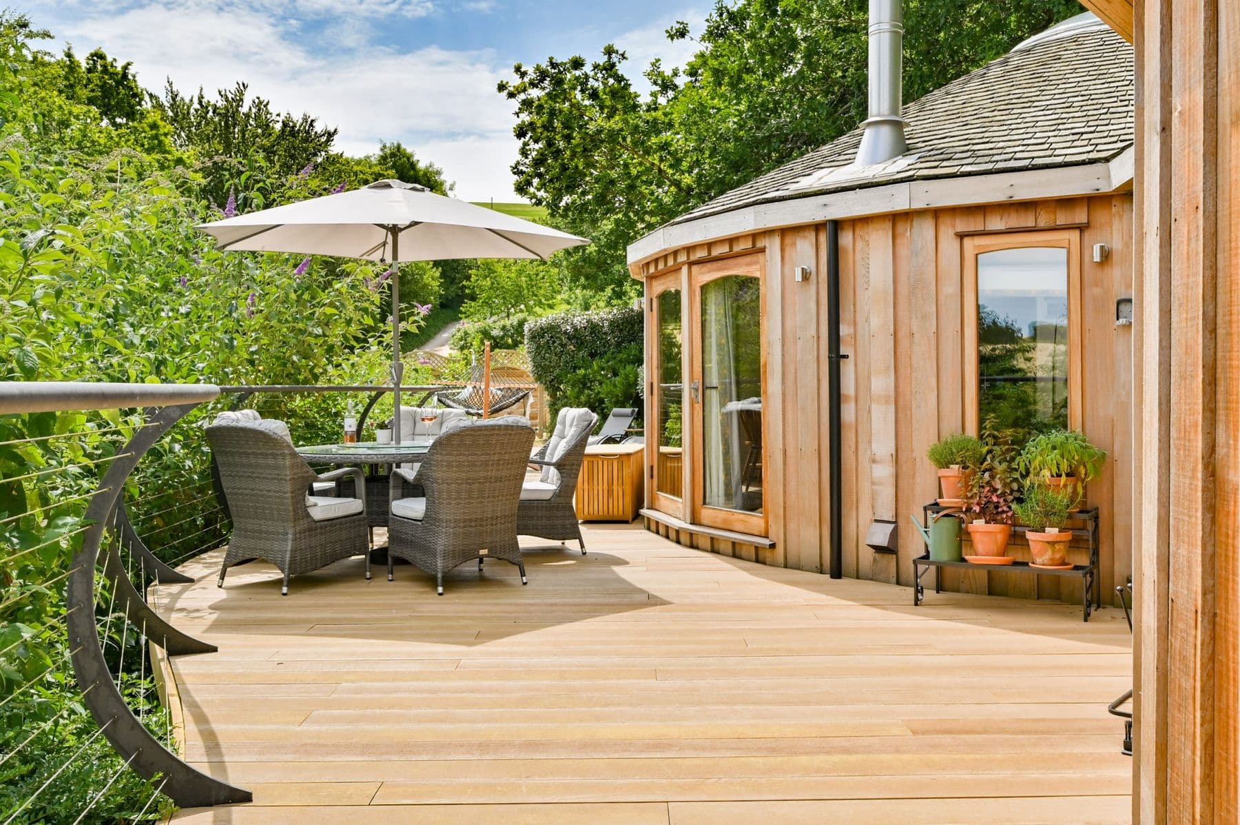 Dittisham Hideaway Treehouse balcony