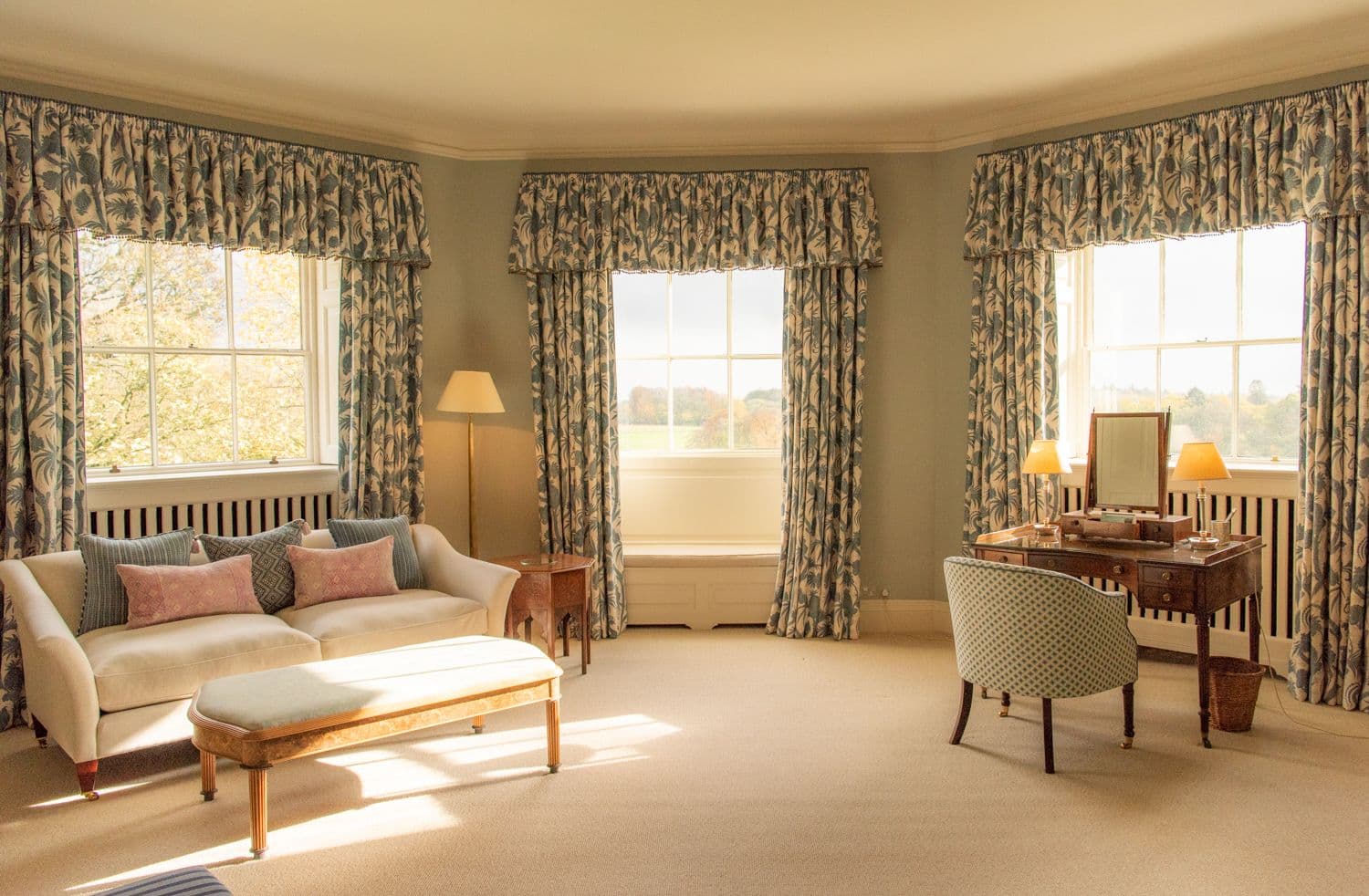 Farleigh Wallop House suite lounge