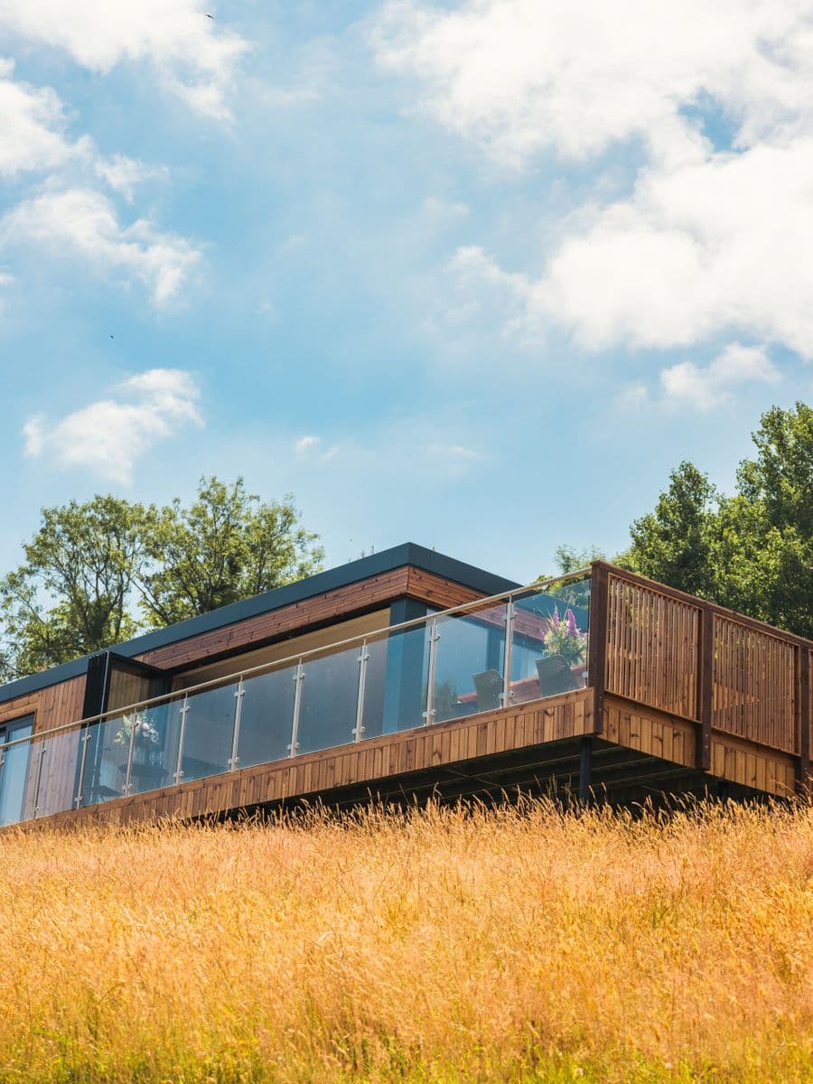 The Mole lodges