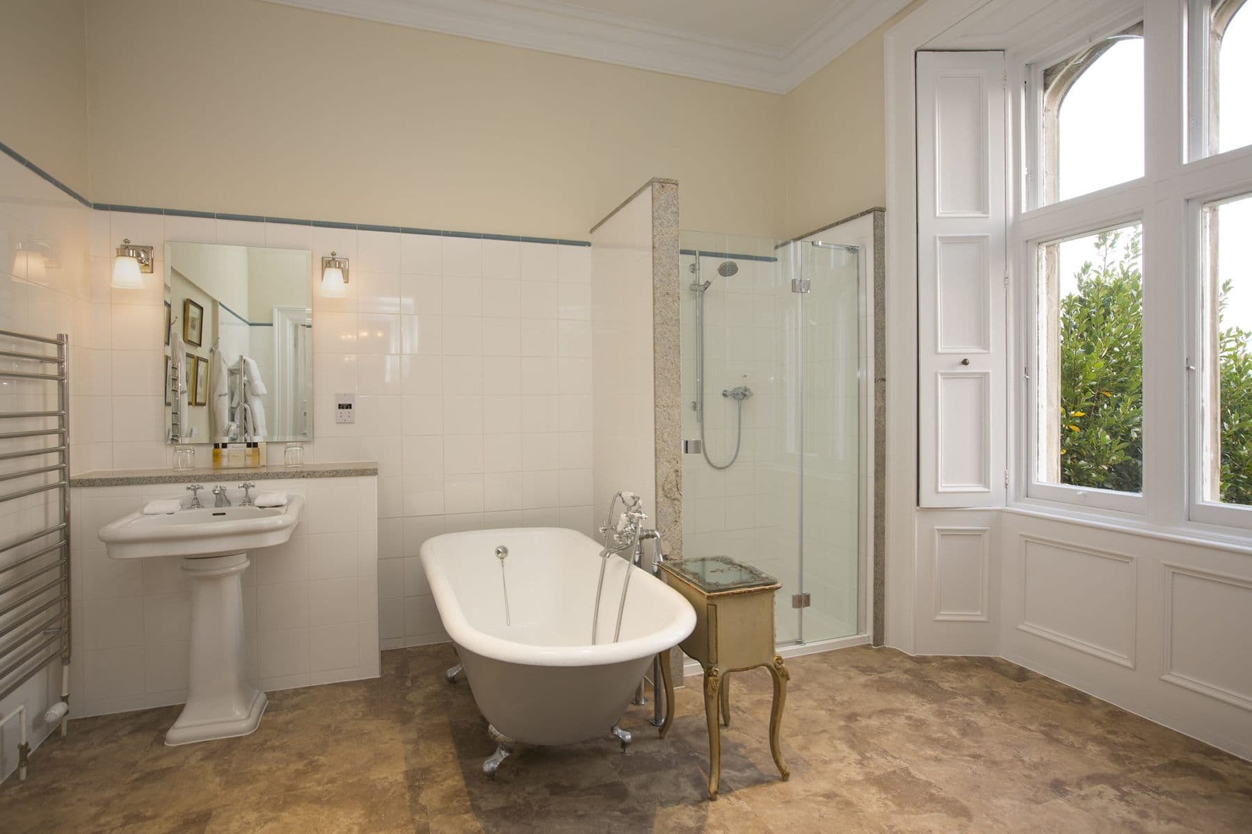 Fawsley Hall roll top bath