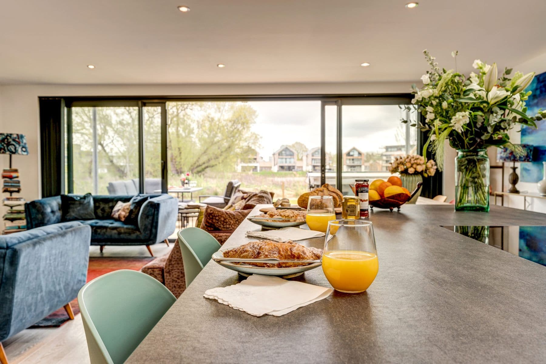 52 cotswolds breakfast dining
