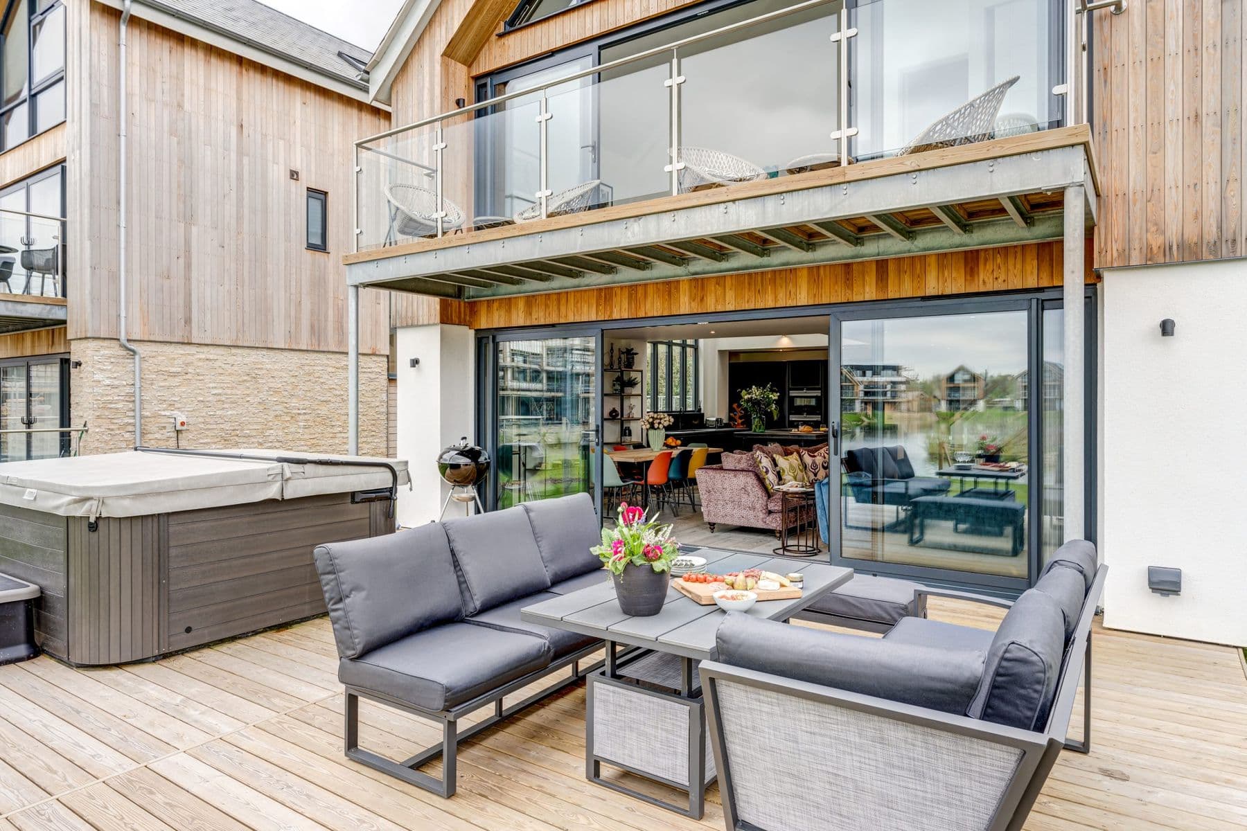 52 cotswolds hot tub