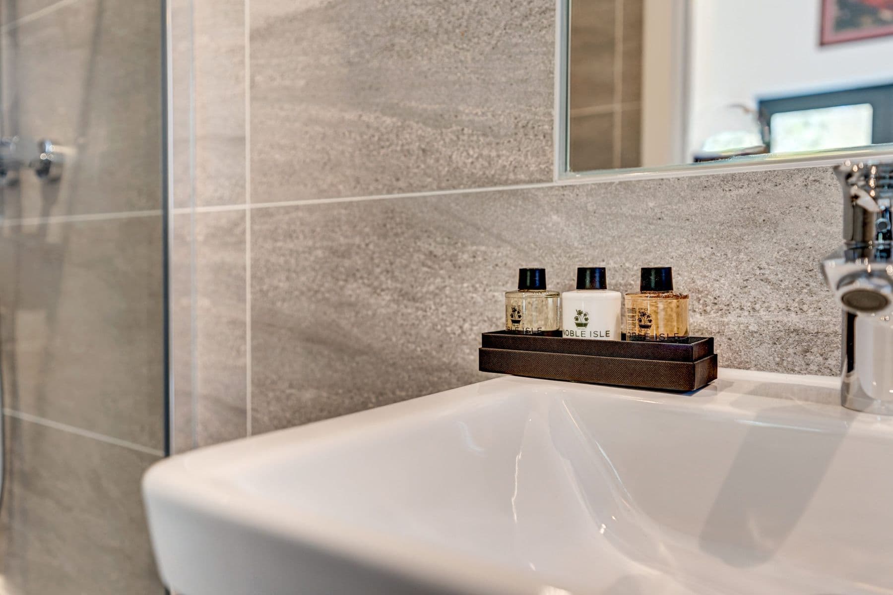 52 cotswolds shampoo products