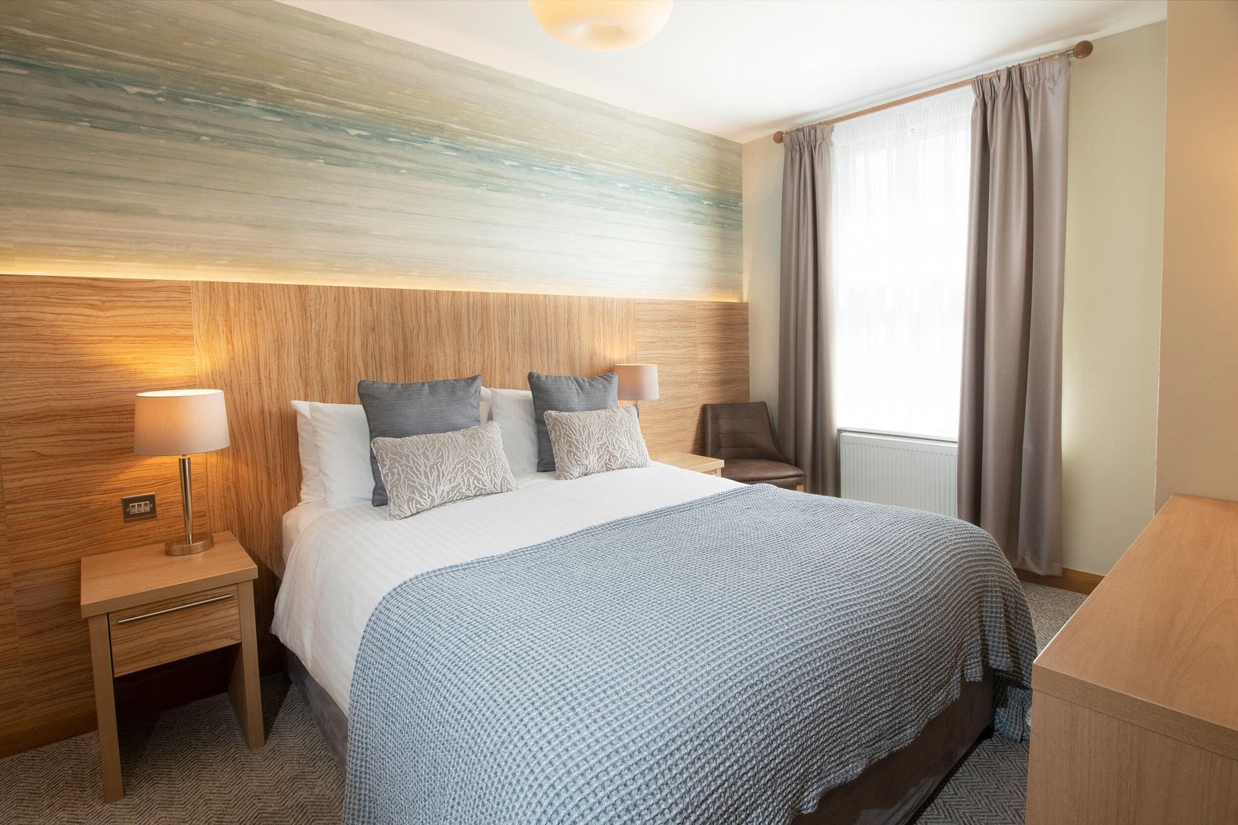 Fistral Beach economy bedroom
