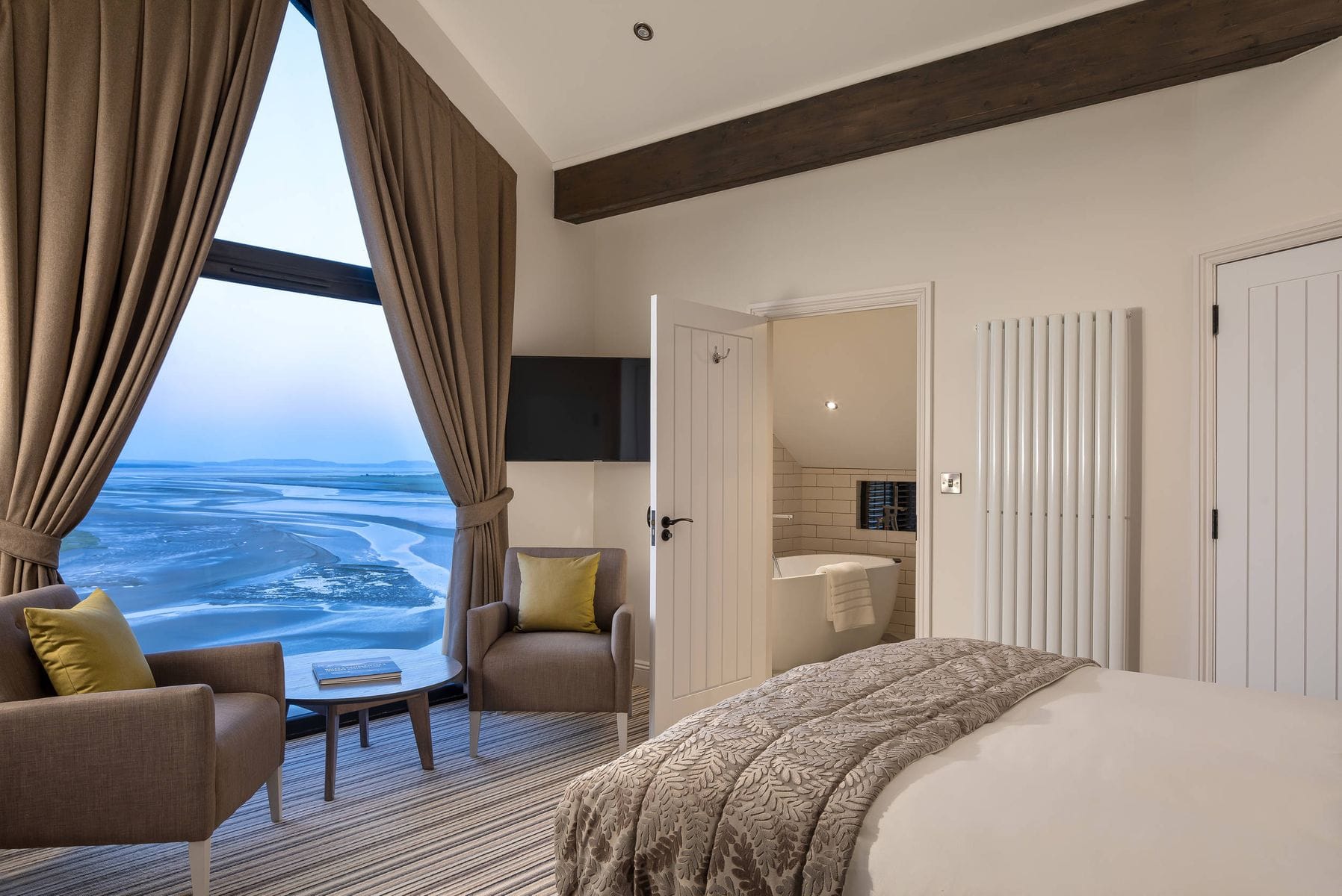 Dylan Coastal Resort Ferry Hills bedroom