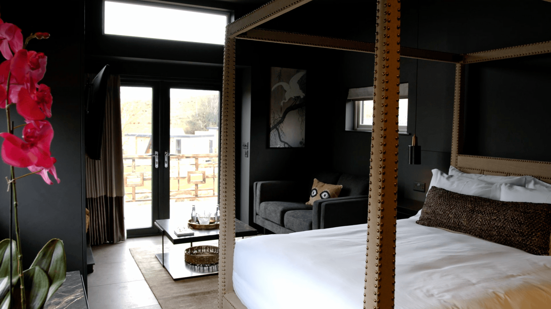 Koya Lodge four poster bed