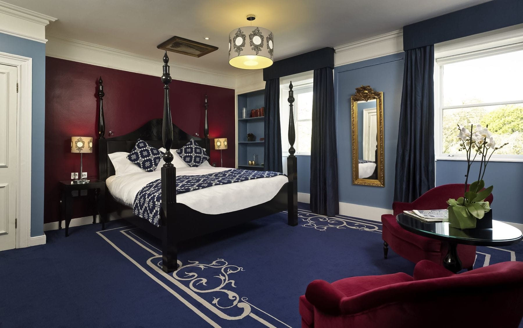 Francis Hotel Feature Room