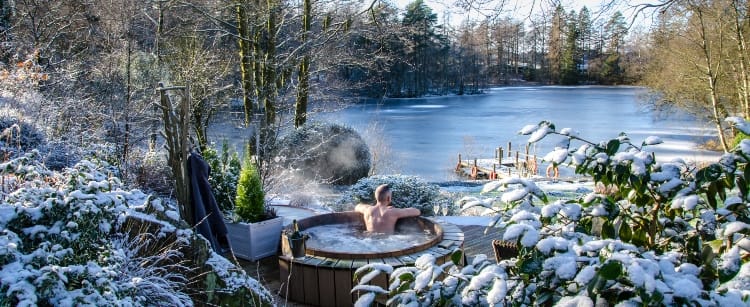 Gilpin Lake House outdoor hot tub