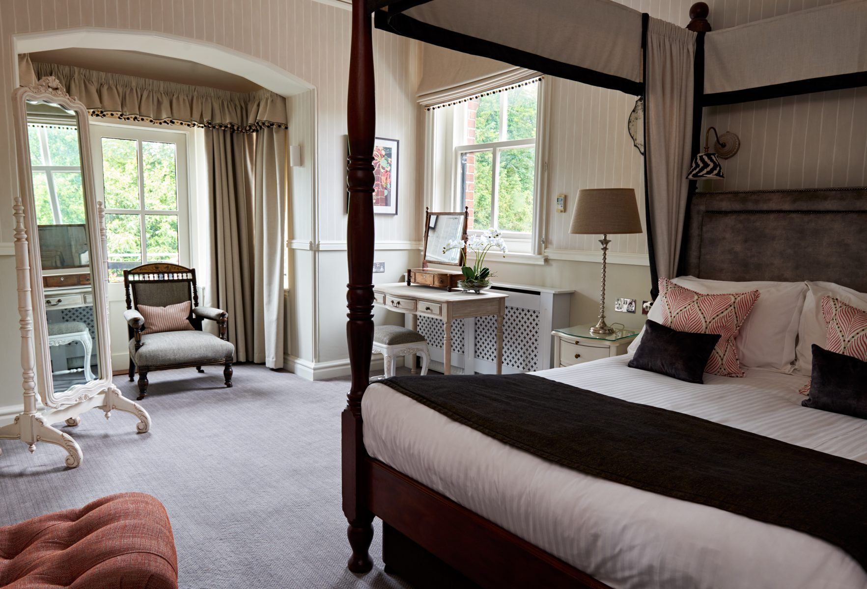 Careys Manor four poster suite