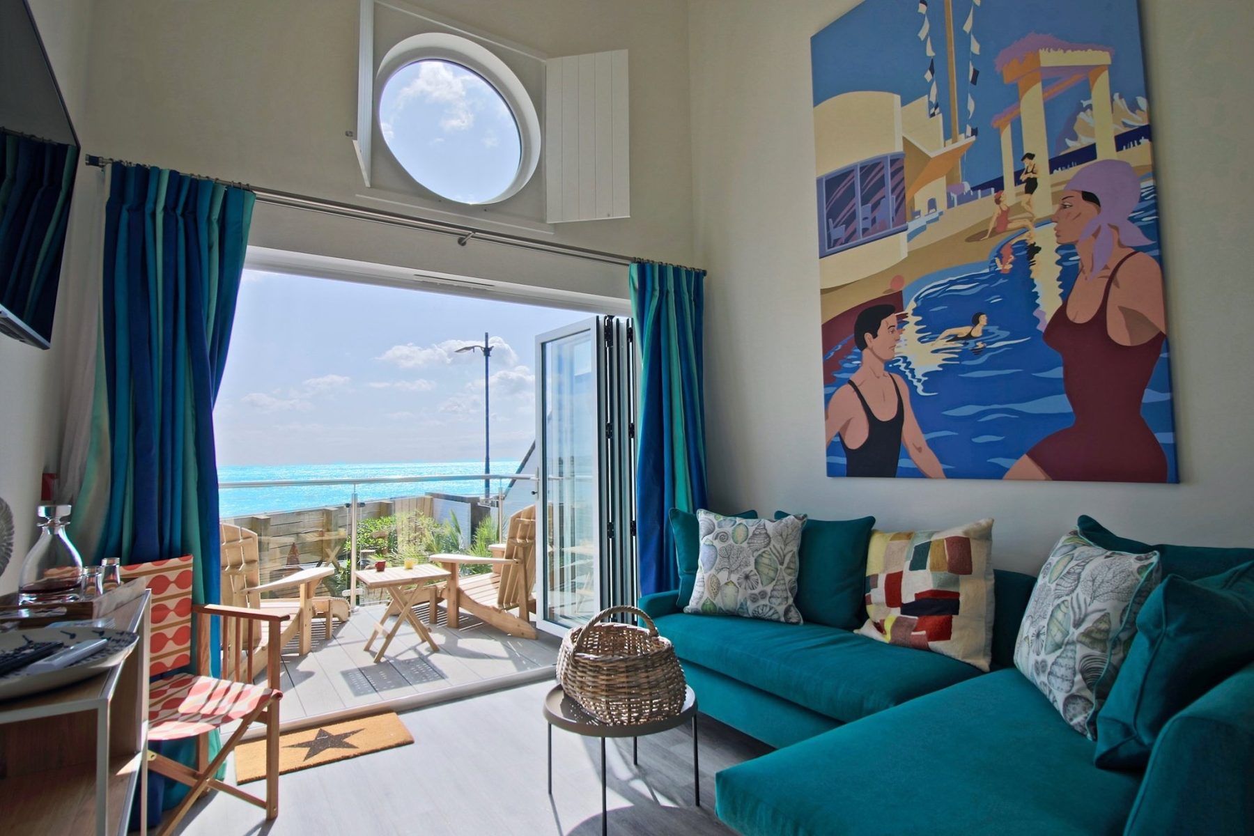 Beachcroft Beach Hut lounge