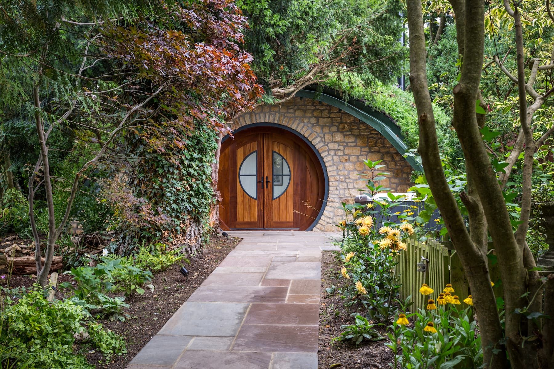 Crisp White Sheets Competition Win A Luxury Break