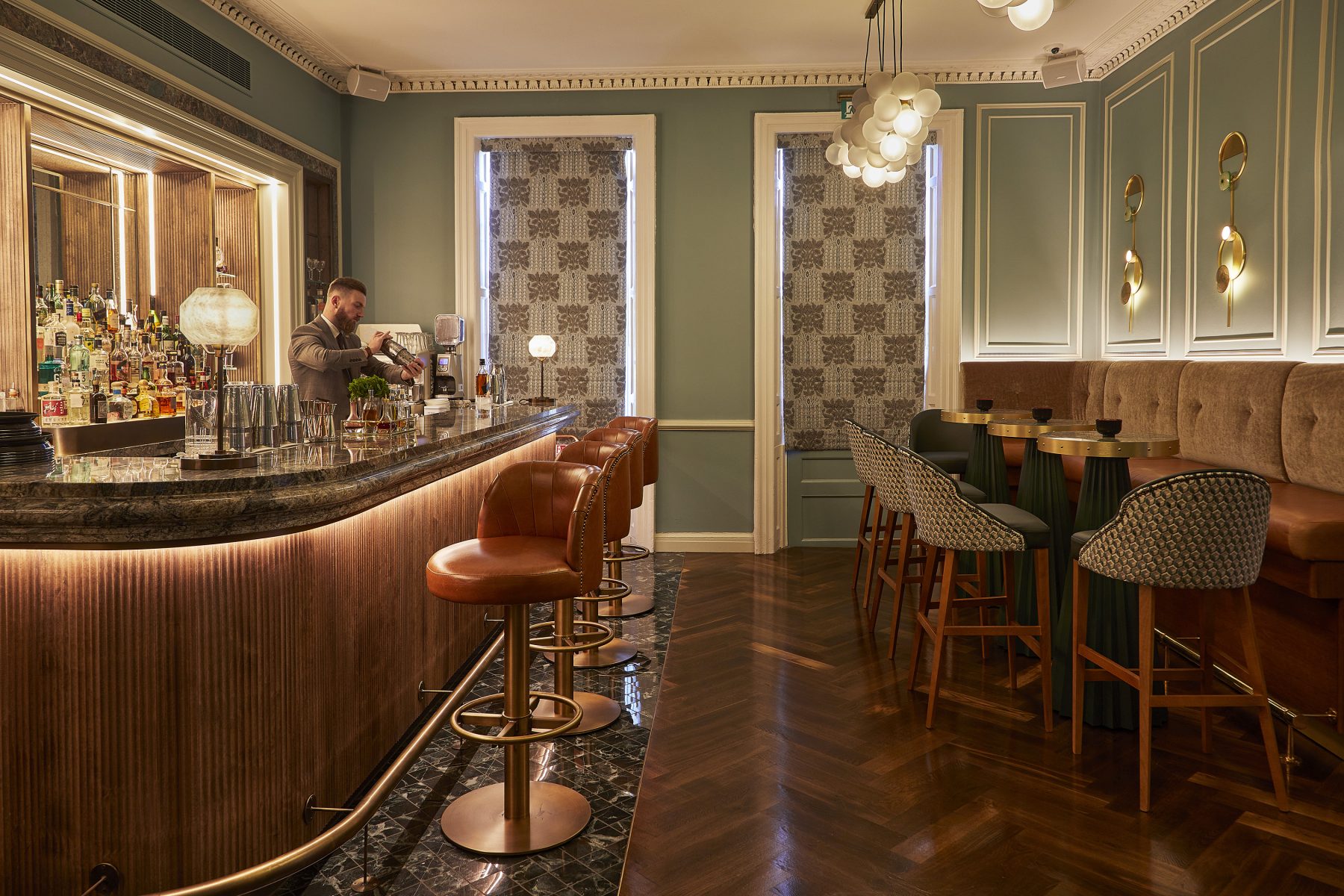 octagon bar
