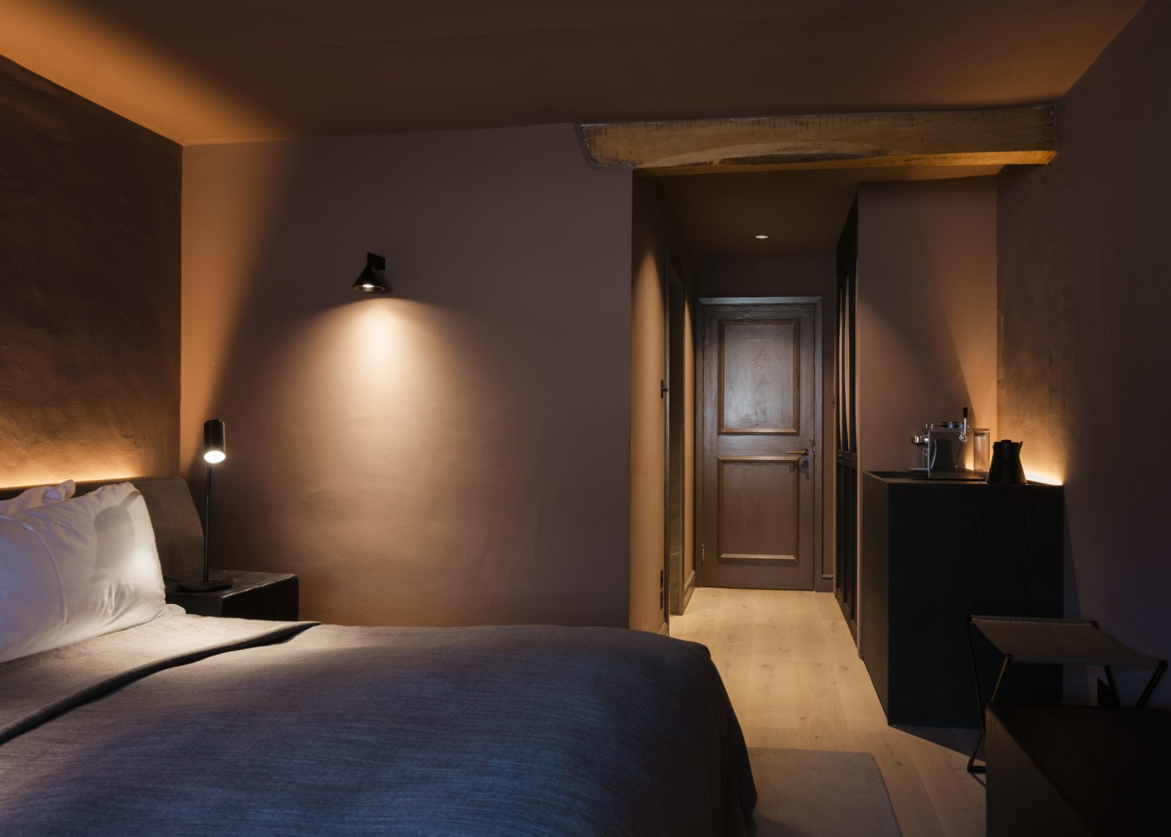 Courtyard Cosy Room 2 Hyll