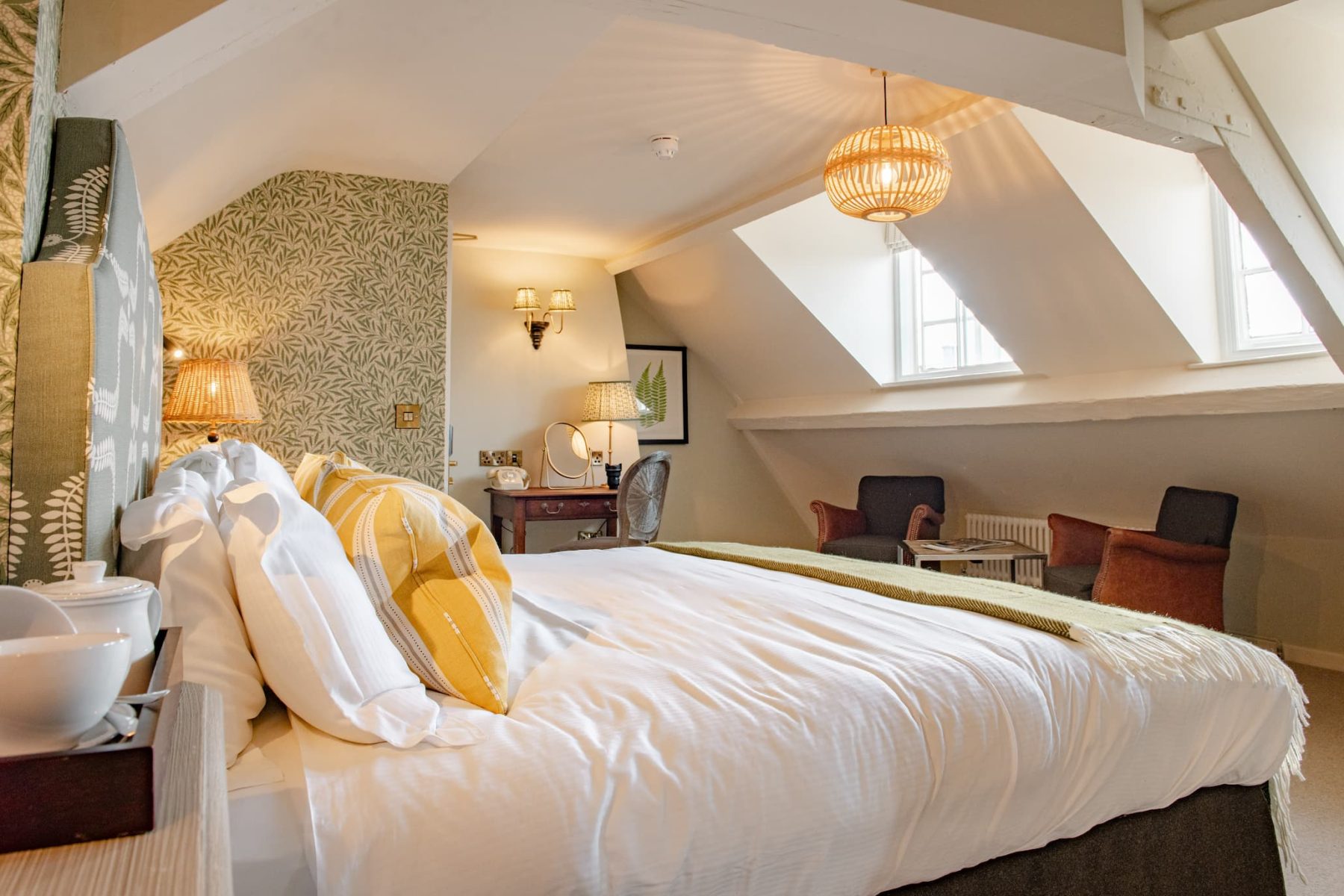 superior double room at the manor house in moreton