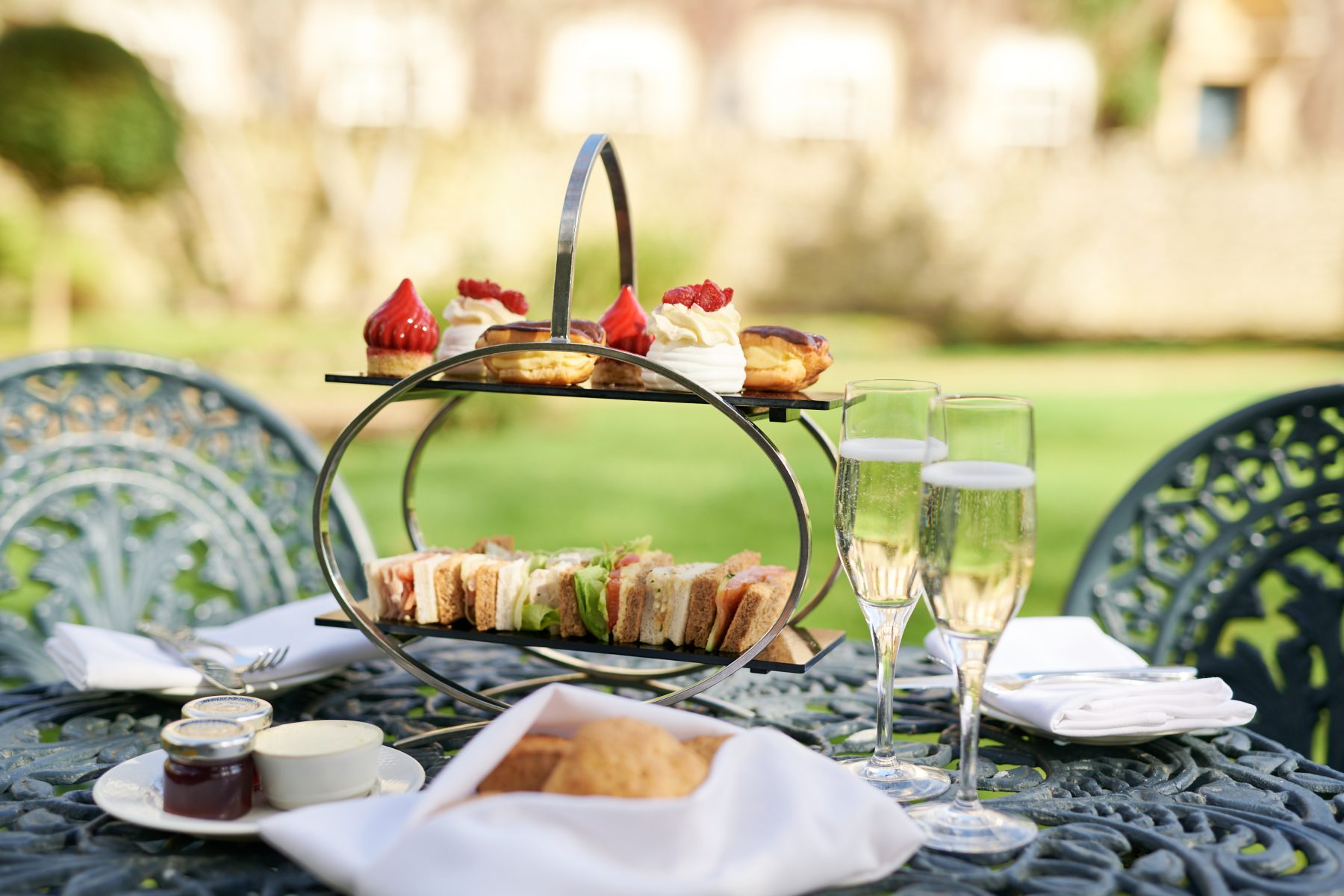 afternoon tea in moreton in marsh