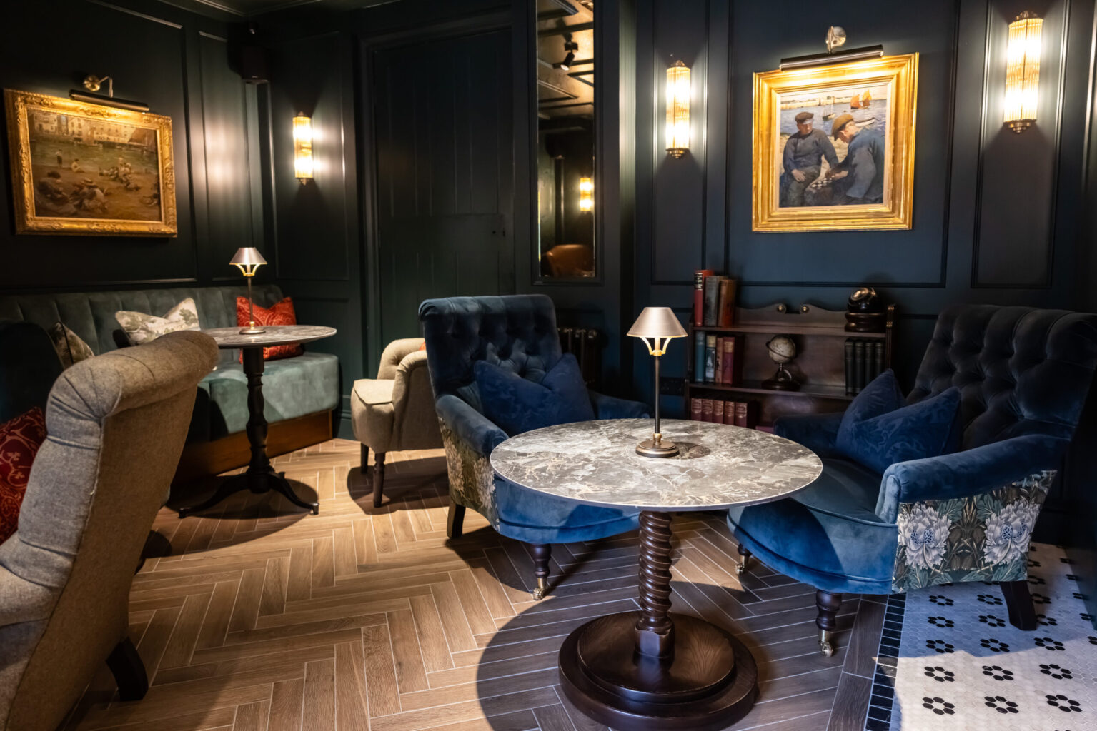 The William Waldorf Bar at Hever Castle